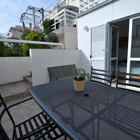 Katarina Guest house