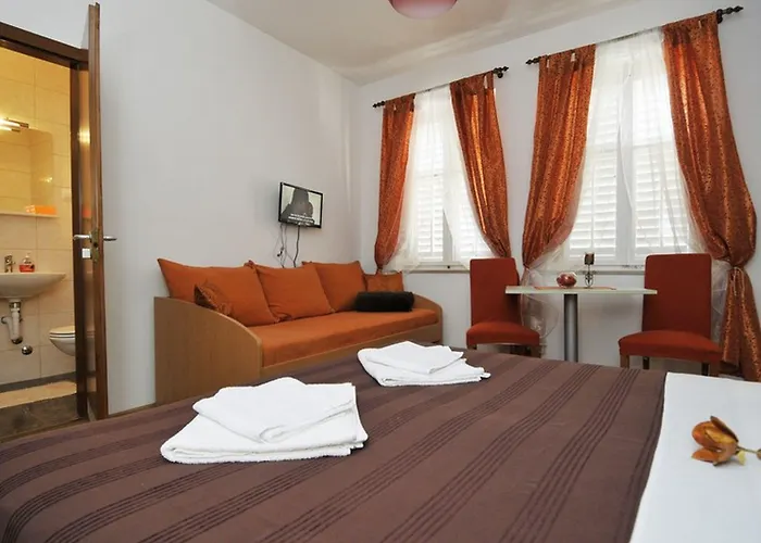Guest house Katarina 3*