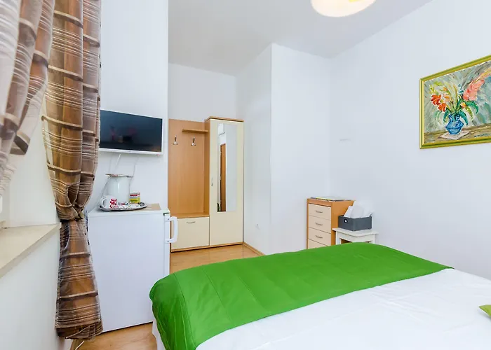 Katarina Guest house