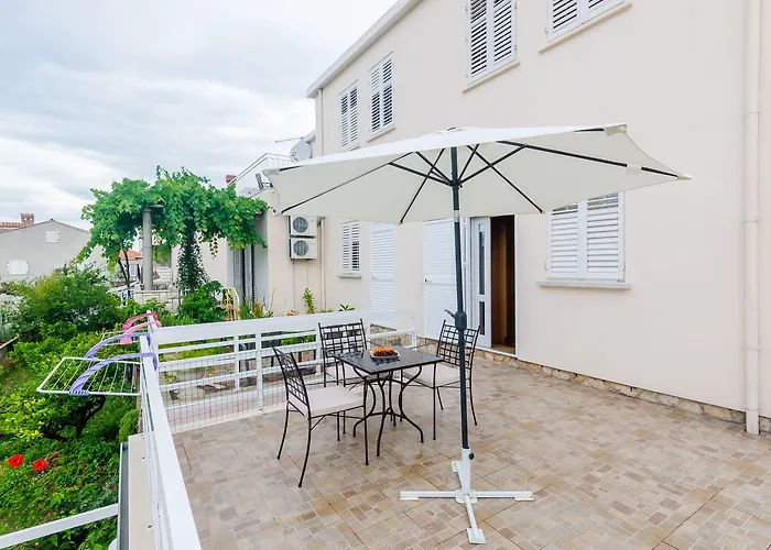 Katarina Guest house 3*