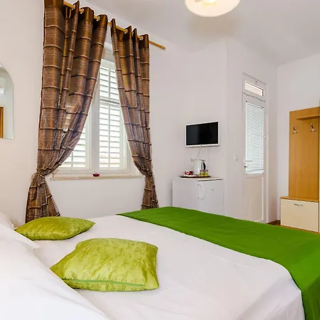 Guest house Katarina 3*